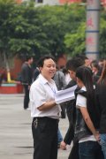 四川新华2013毕业典礼：这一天，我们毕业了