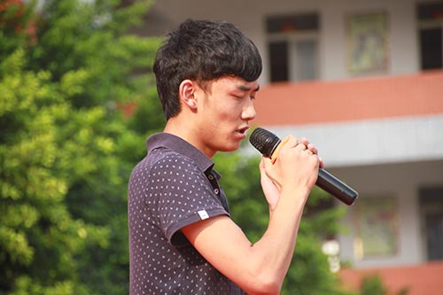 首届校园达人秀海选Day2：继续SHOW精彩