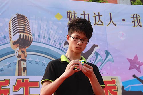 首届校园达人秀海选Day2：继续SHOW精彩