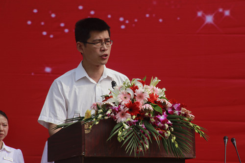 告别与起航：2015届毕业典礼隆重举行