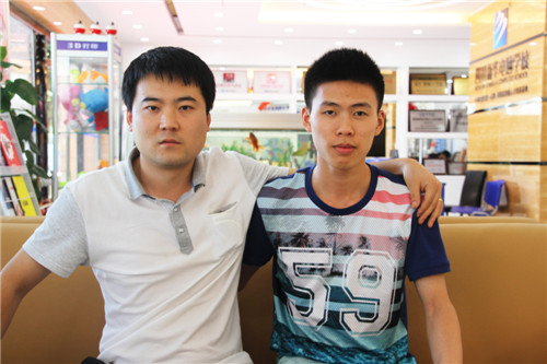 【杰出校友】杨安吉：我将弟弟也带到了新华